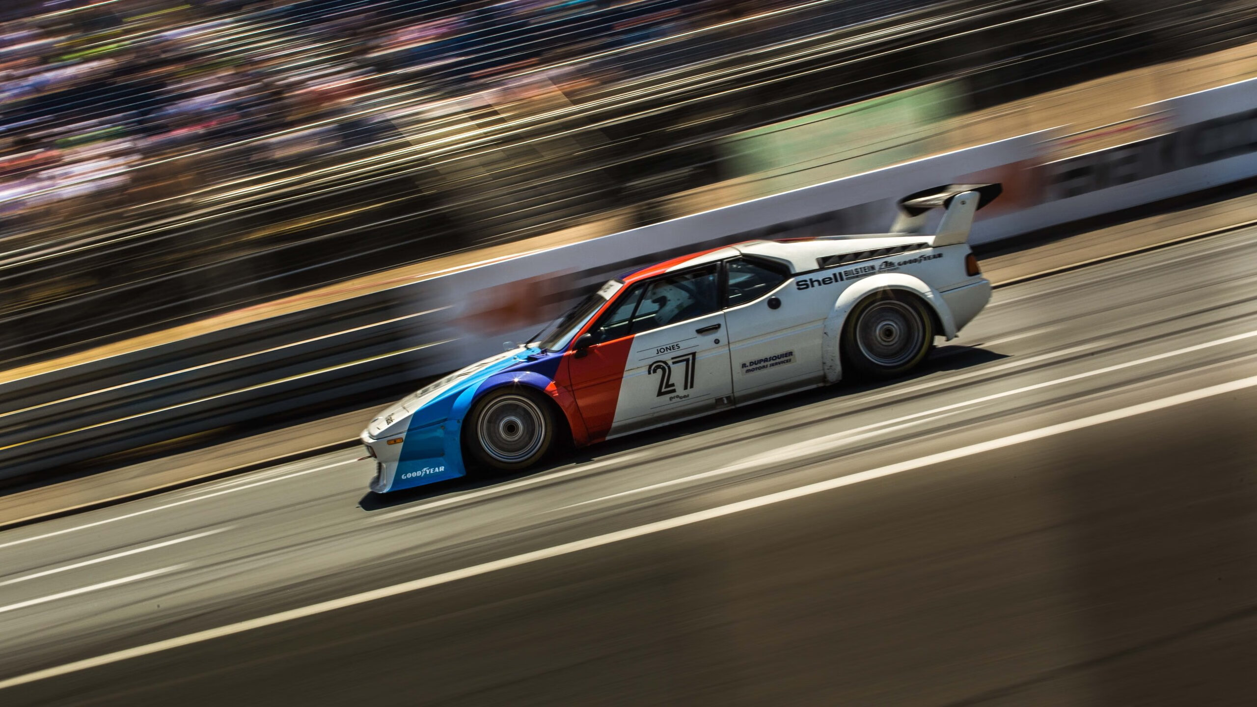 同一片绿茵,平行荣耀,本泽马一剑封喉与伊朗钢铁之师的隔空交响